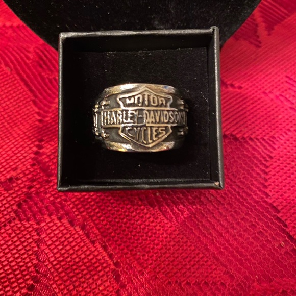 Limited! HD Men’s Rings - Picture 3 of 5